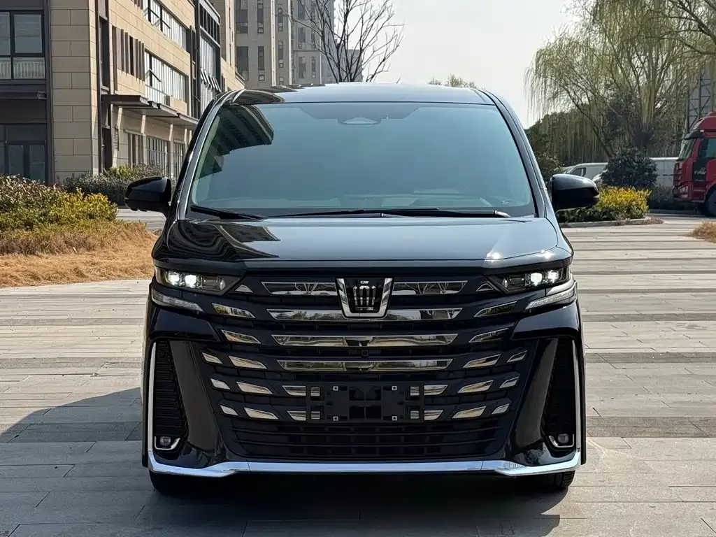 Toyota Vellfire — фото 8