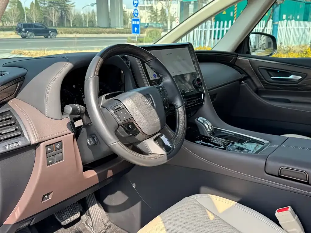 Toyota Vellfire — фото 5
