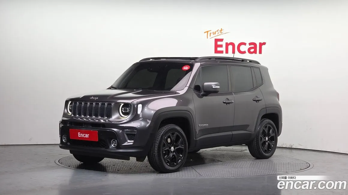 Jeep Renegade — фото 1