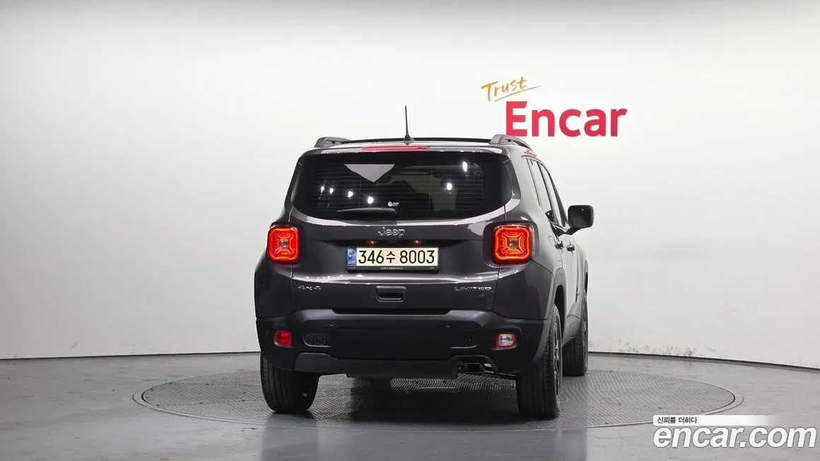 Jeep Renegade — фото 4