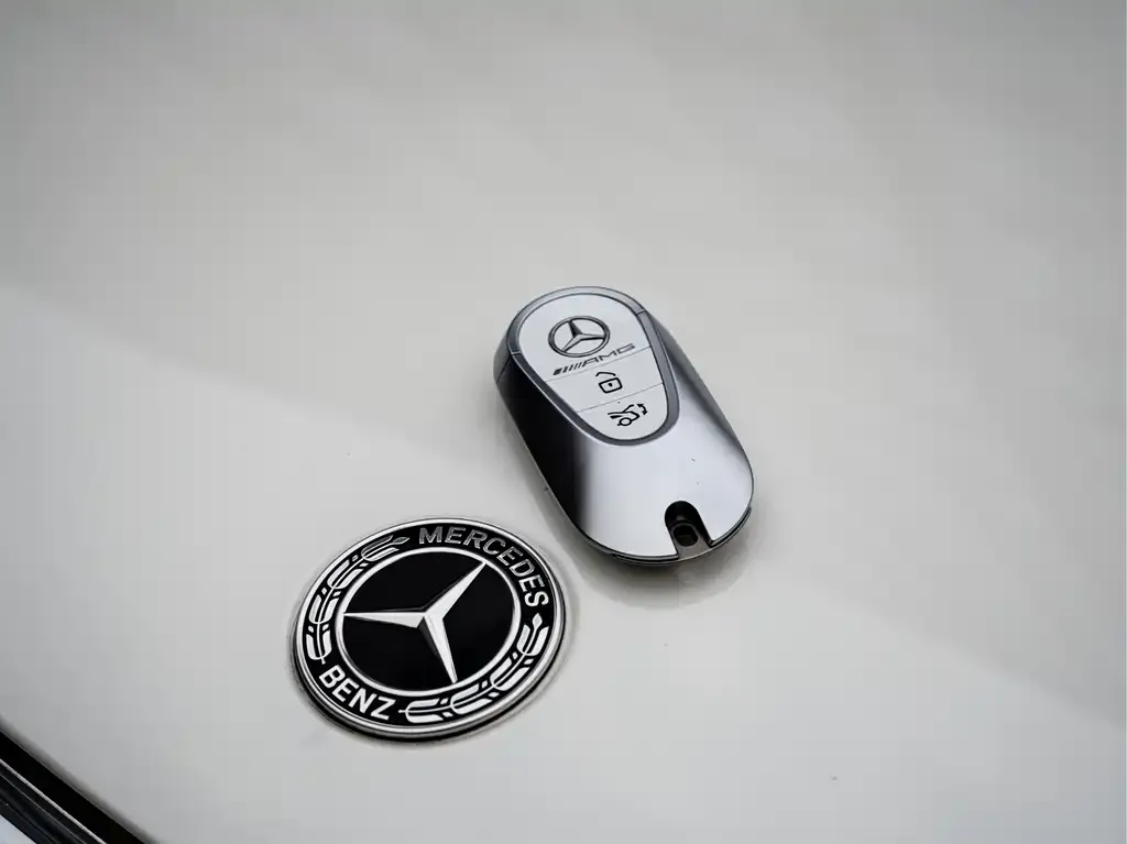 Mercedes-Benz EQS AMG — фото 2