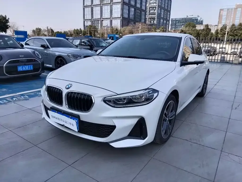 BMW 1 Series — фото 1