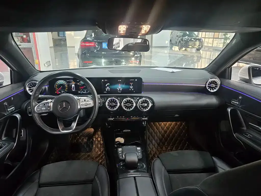 Mercedes-Benz A-Class — фото 10