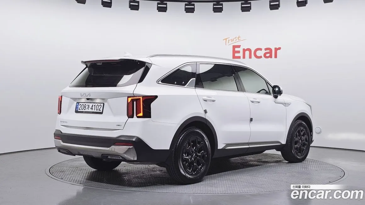 Kia Sorento — фото 8
