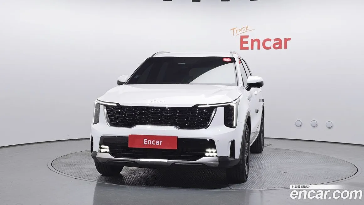 Kia Sorento — фото 10