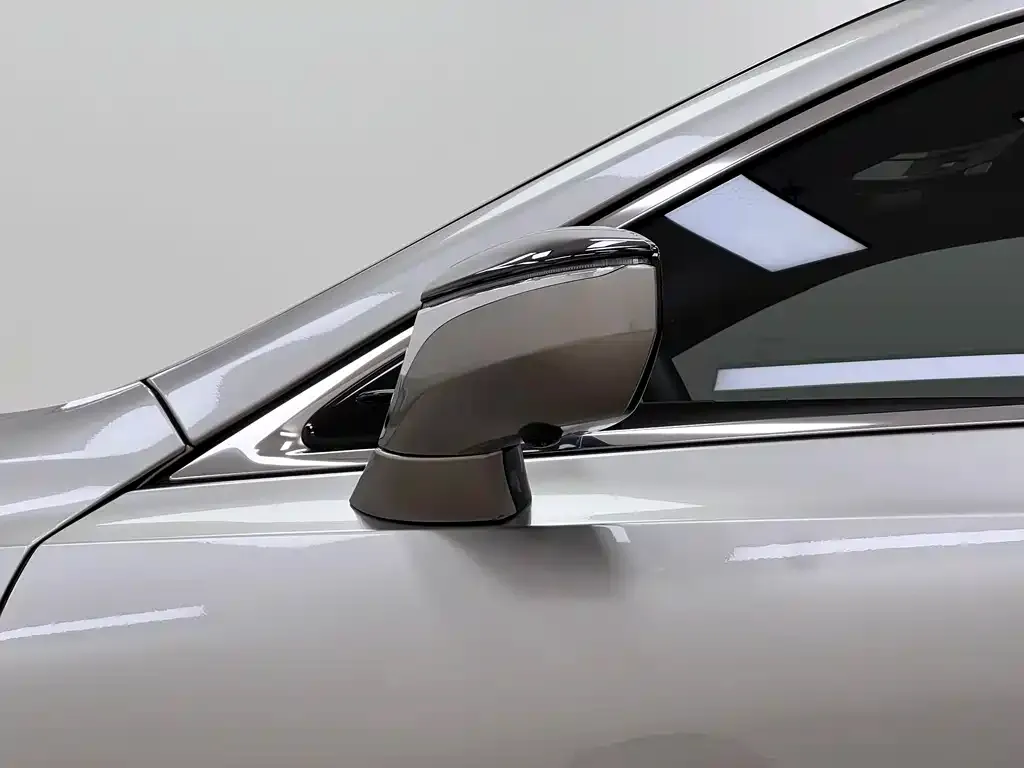 Lexus ES — фото 10
