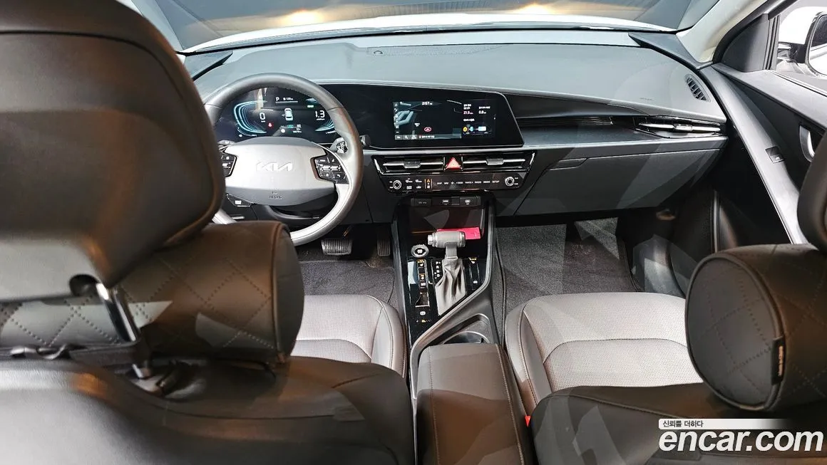 Kia Niro — фото 10