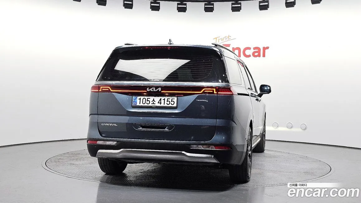 Kia Carnival — фото 10