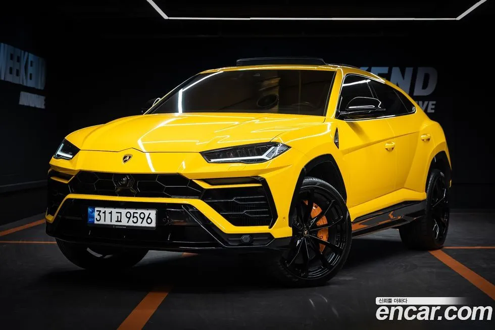 Lamborghini Urus — фото 1
