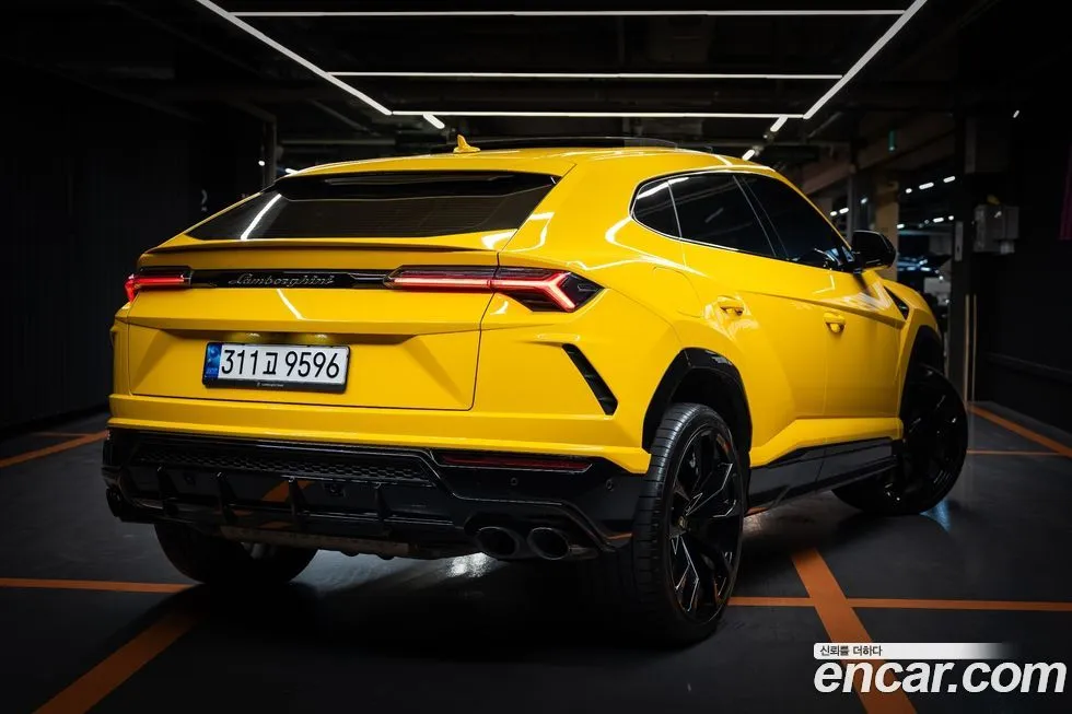 Lamborghini Urus — фото 6