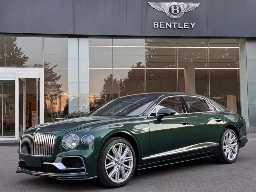 Bentley Flying Spur — фото 1