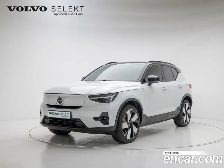 Volvo XC40 — фото 1