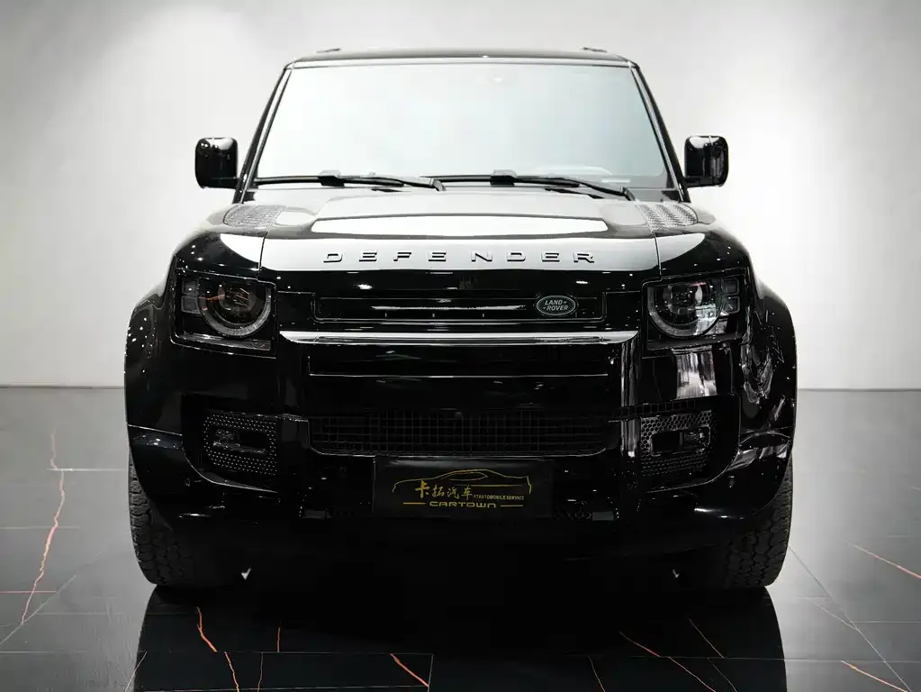 Land Rover Defender — фото 1
