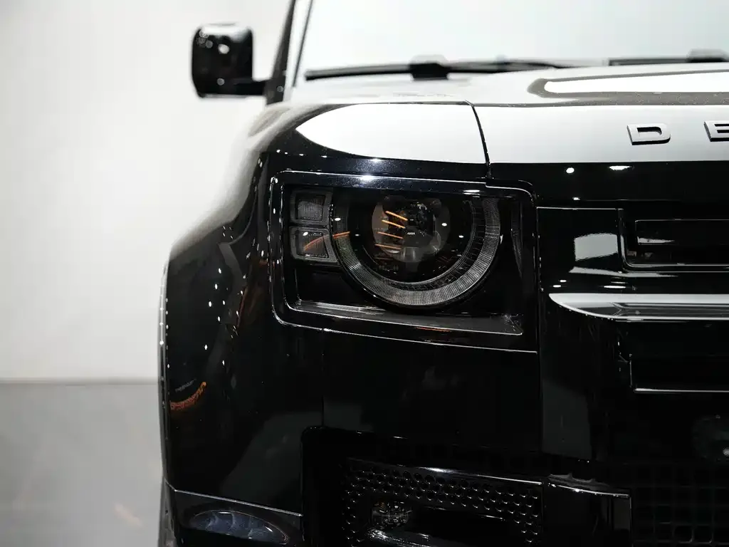 Land Rover Defender — фото 5