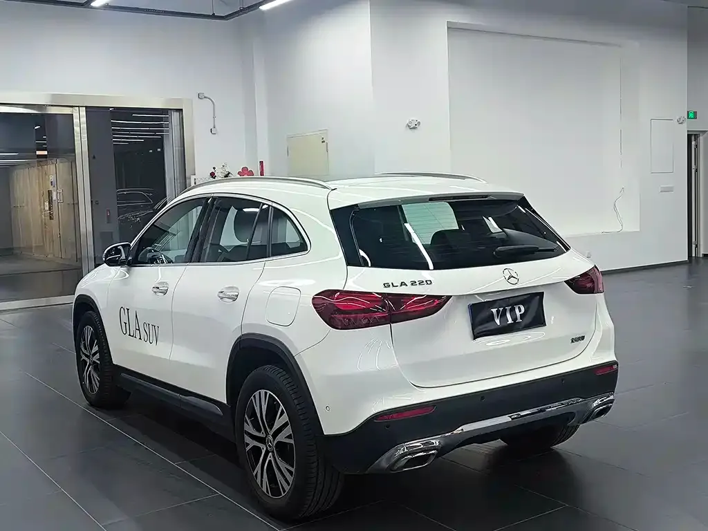 Mercedes-Benz GLA — фото 8