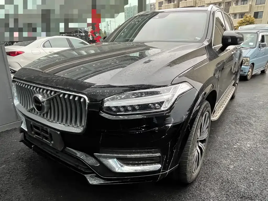 Volvo XC90 — фото 1