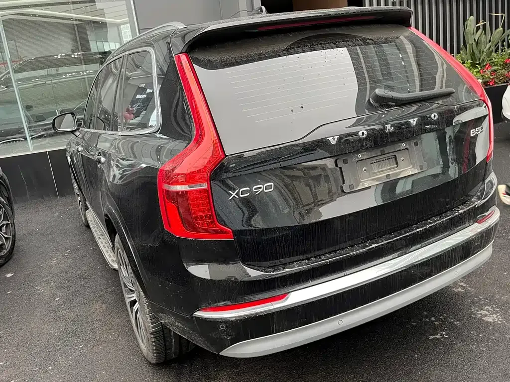 Volvo XC90 — фото 9