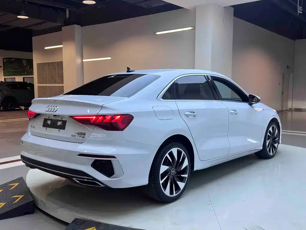 Audi A3 — фото 5