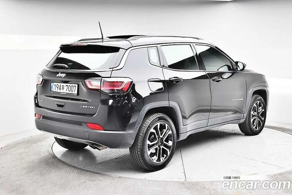 Jeep Compass — фото 3