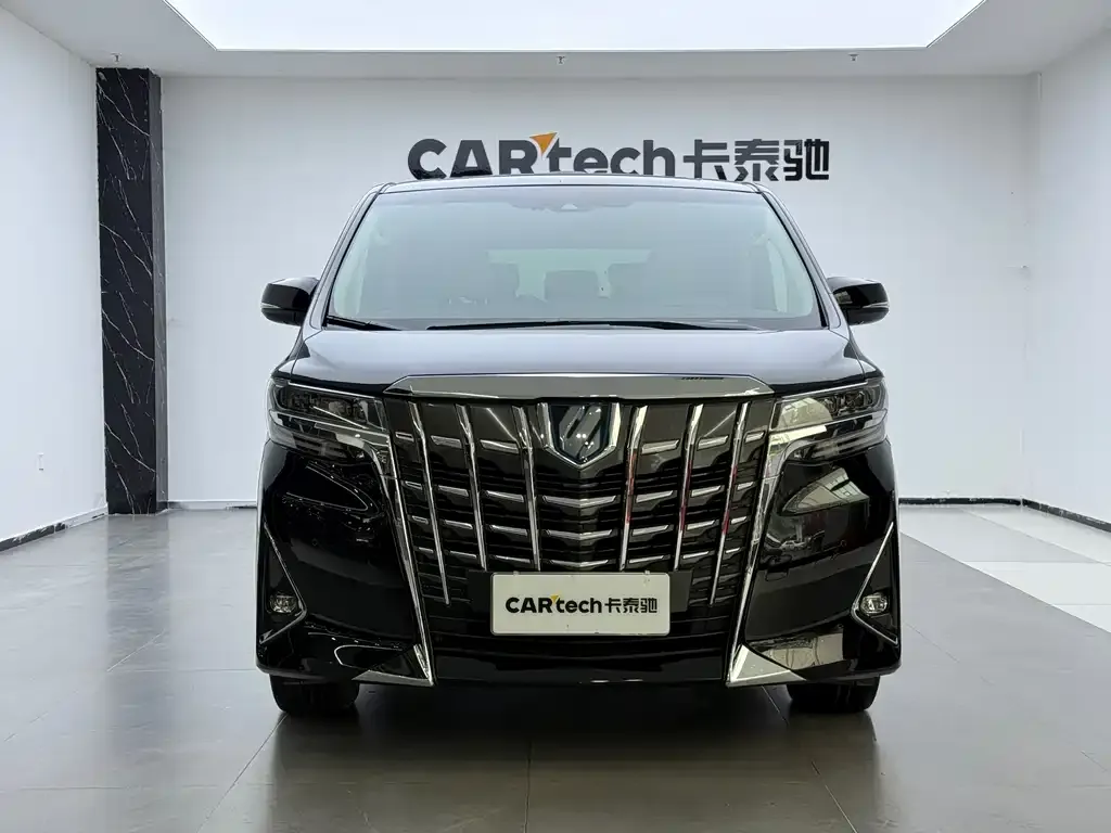 Toyota Alphard — фото 3