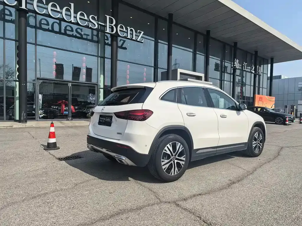 Mercedes-Benz GLA — фото 10