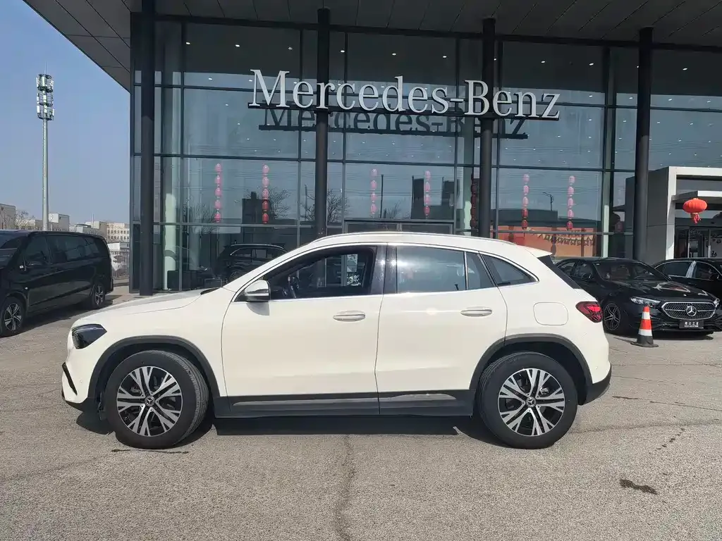 Mercedes-Benz GLA — фото 7