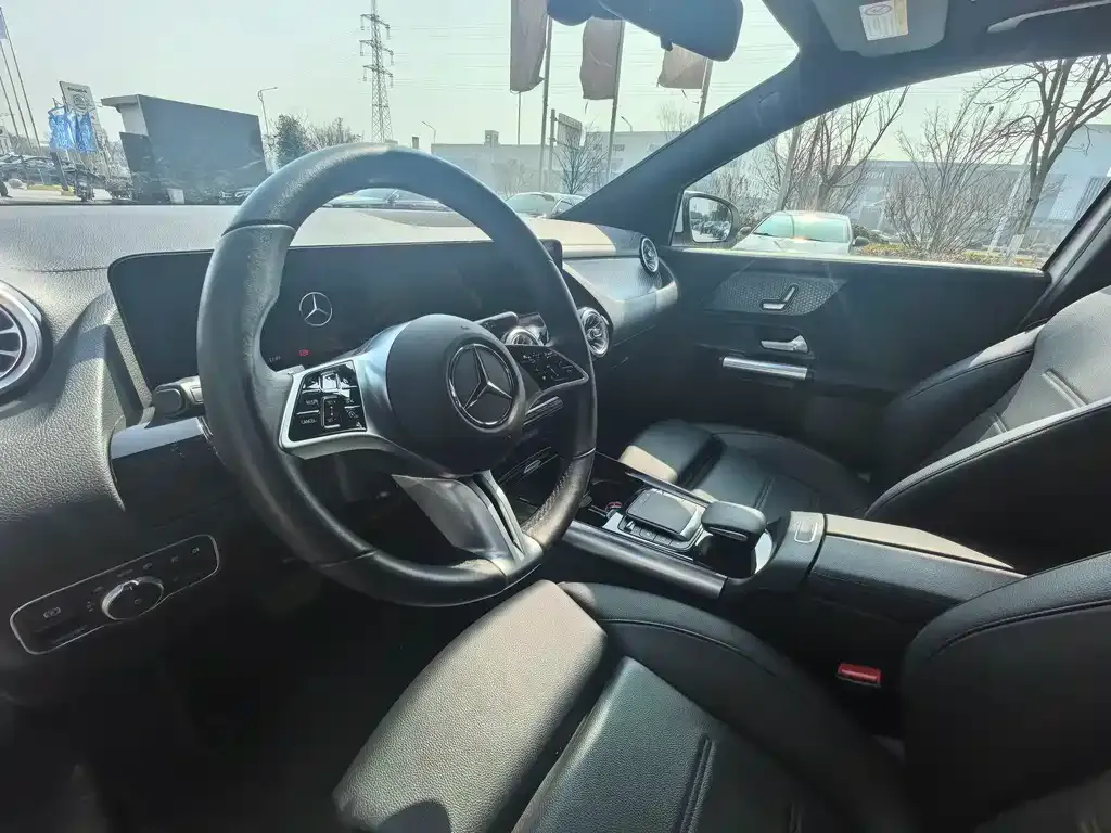 Mercedes-Benz GLA — фото 6