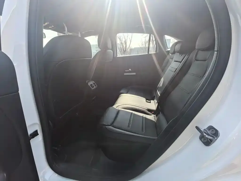 Mercedes-Benz GLA — фото 4