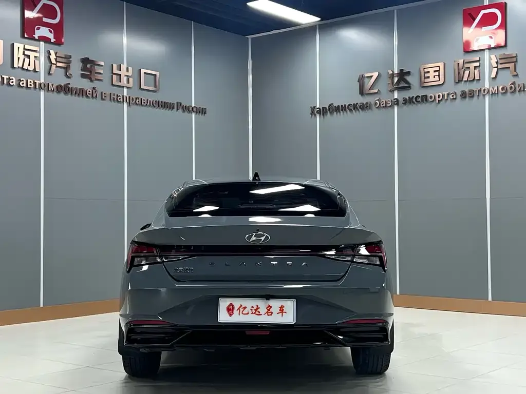 Hyundai Elantra — фото 4