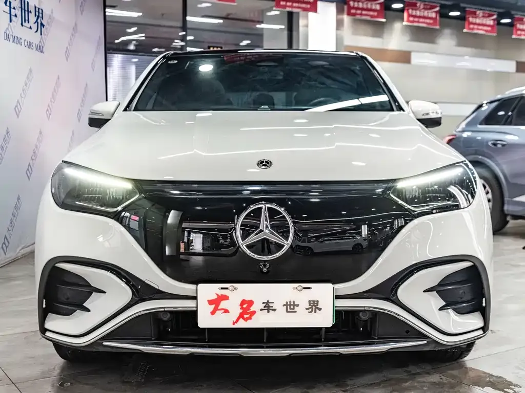 Mercedes-Benz EQE SUV — фото 2
