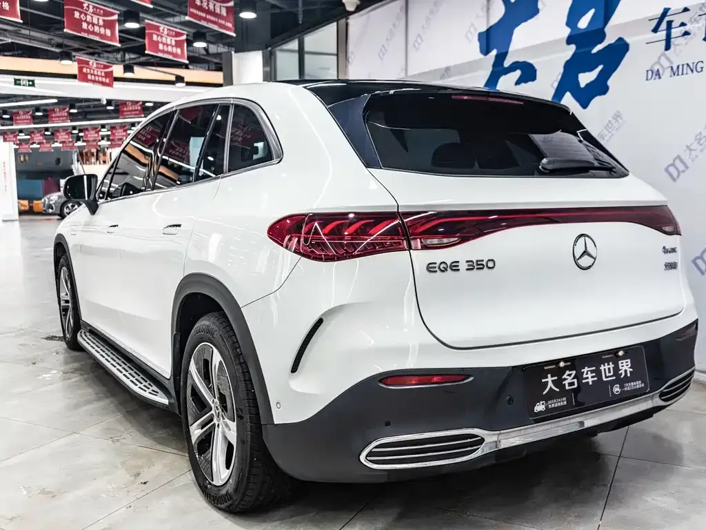 Mercedes-Benz EQE SUV — фото 4
