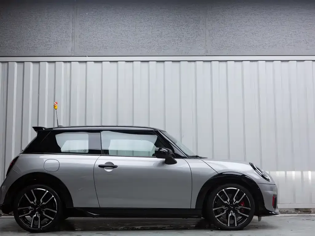 MINI JCW (John Cooper Works) — фото 10