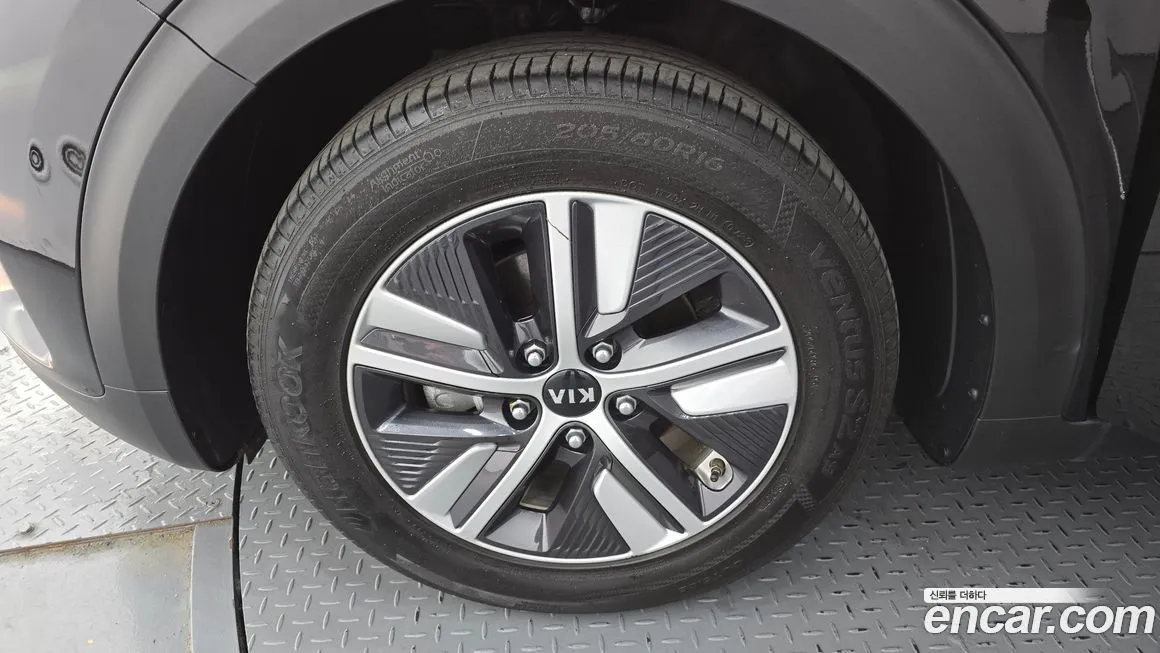 Kia Niro — фото 7
