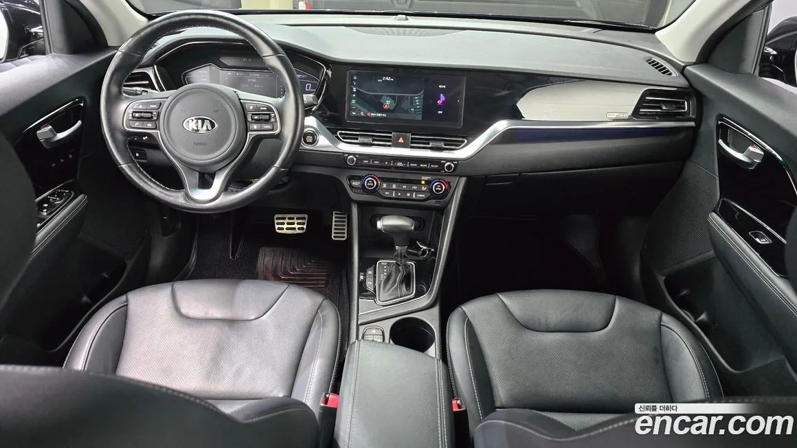Kia Niro — фото 9