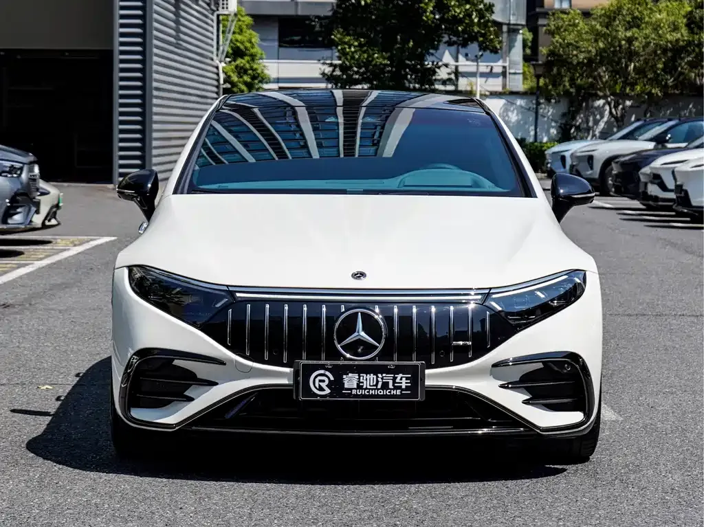 Mercedes-Benz EQS AMG — фото 7