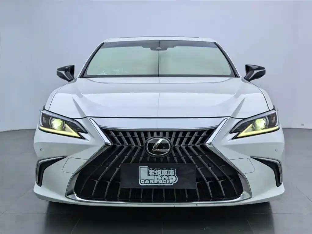 Lexus ES — фото 3