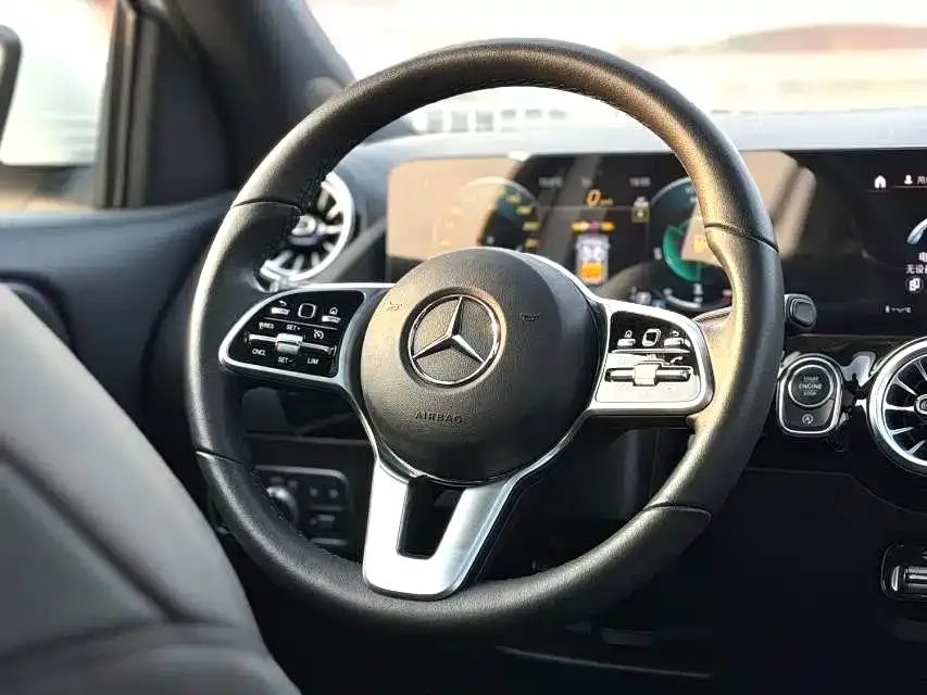 Mercedes-Benz GLA — фото 5