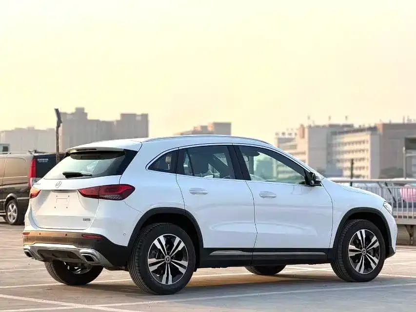 Mercedes-Benz GLA — фото 8