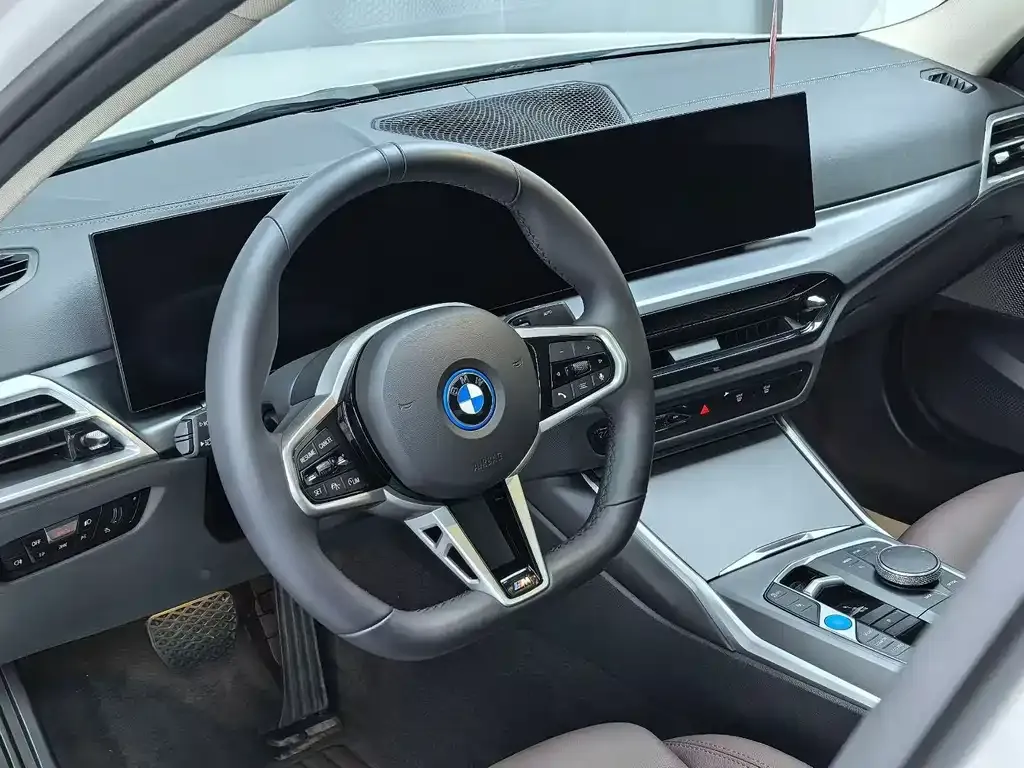 BMW i3 — фото 7