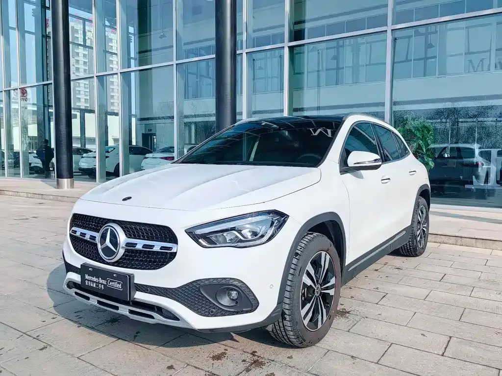 Mercedes-Benz GLA — фото 1