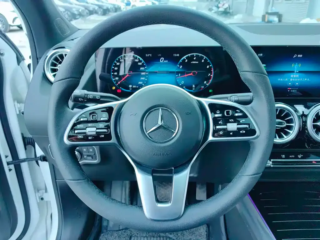 Mercedes-Benz GLA — фото 9