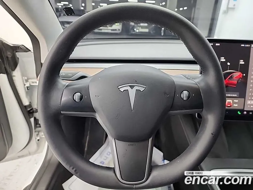 Tesla Model 3 — фото 10