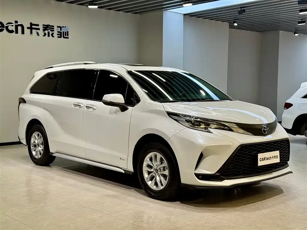 Toyota Granvia — фото 8