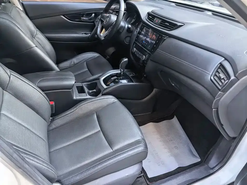 Nissan X-Trail — фото 10