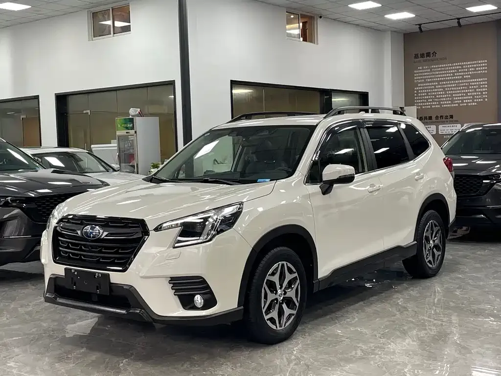 Subaru Forester — фото 1