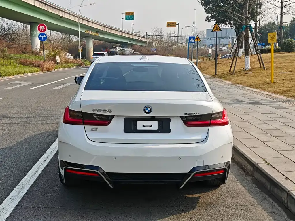 BMW i3 — фото 3