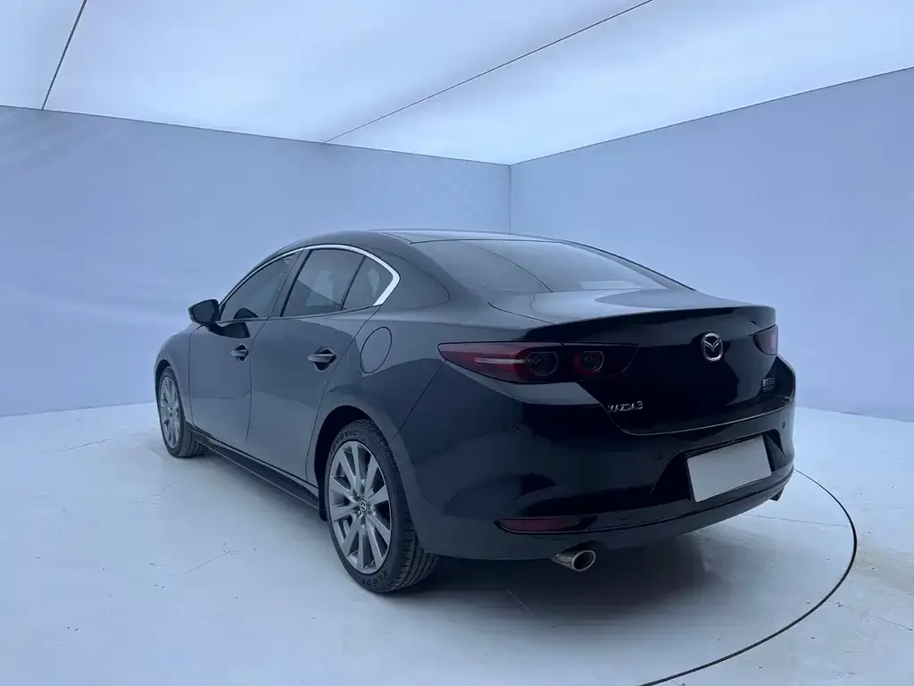 Mazda 3 Axela — фото 9