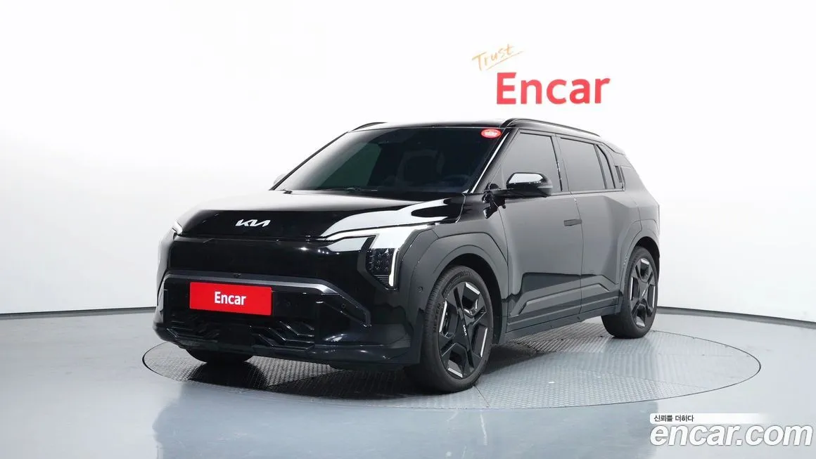 Kia EV3 — фото 1