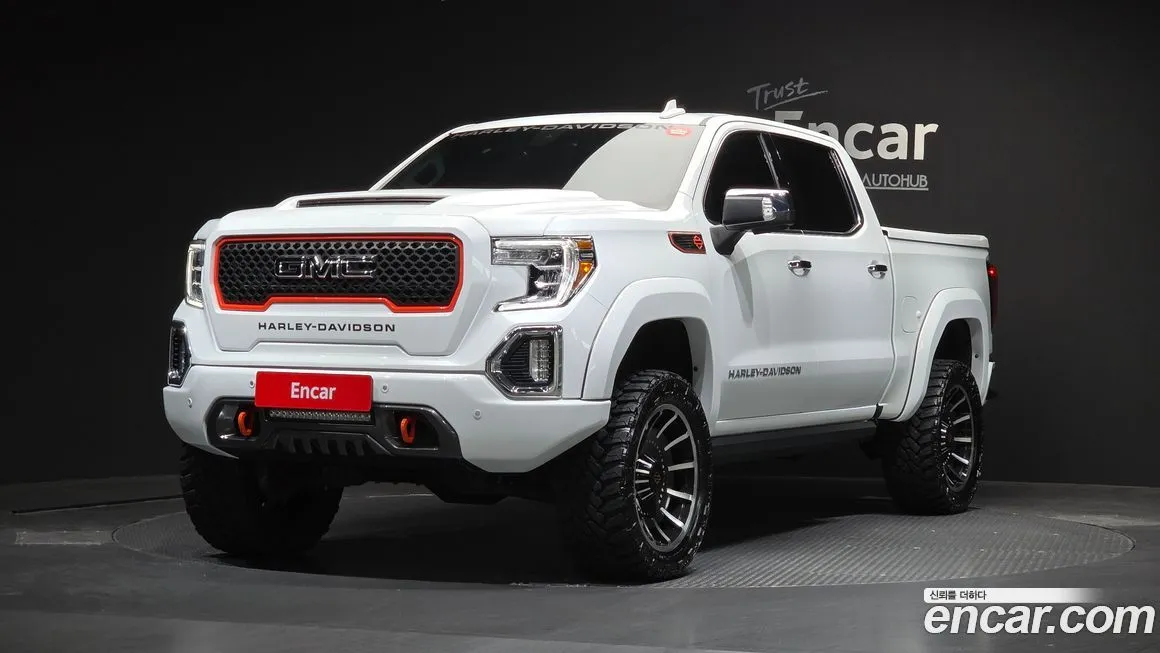 GMC Sierra — фото 1