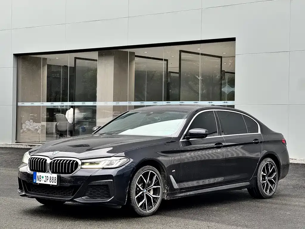 BMW 5 Series — фото 2